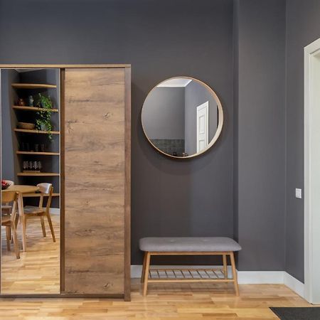 Romantic And Spacious Apartment In Riga Old Town ภายนอก รูปภาพ