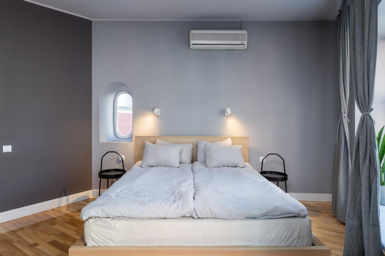 Romantic And Spacious Apartment In Riga Old Town ภายนอก รูปภาพ