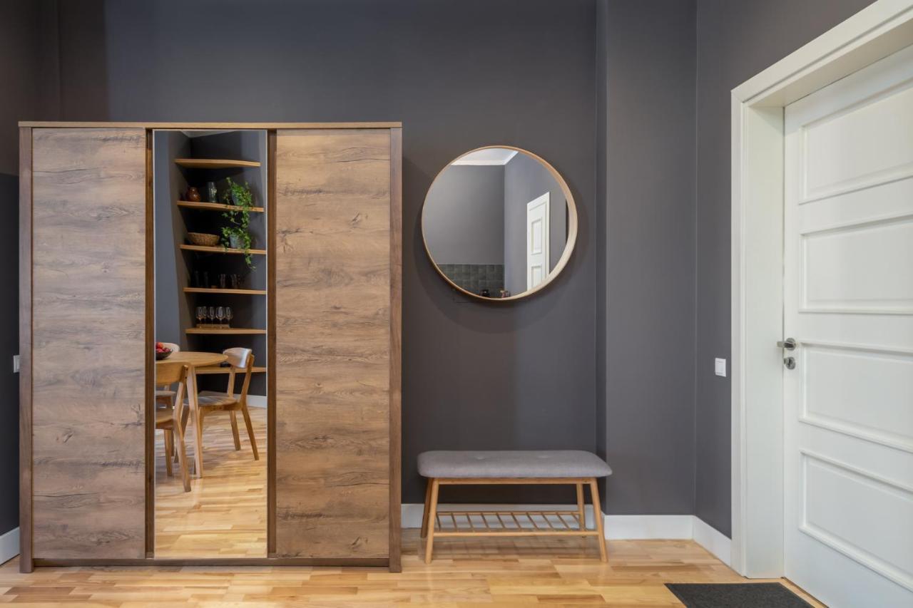 Romantic And Spacious Apartment In Riga Old Town ภายนอก รูปภาพ